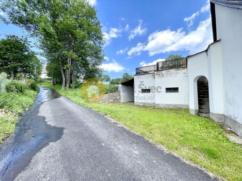 Prodej prostorného domu na Šumavě - obec Hořejšice/Dřešín