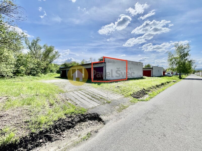 Prodej krajní řadové garáže - Strakonice
