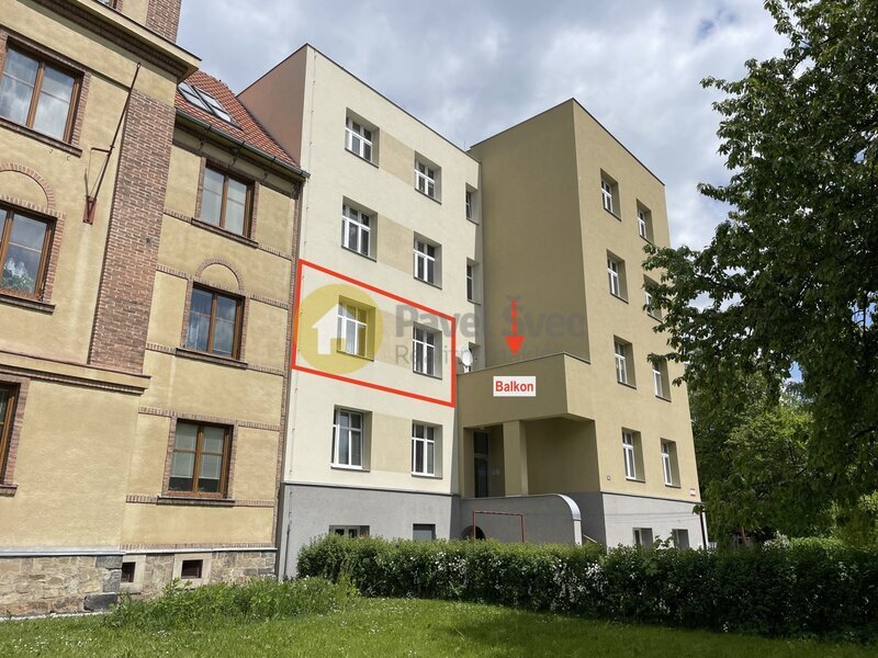 Prodej prostorného byt 2+1, balkon, komora, sklep, Strakonice
