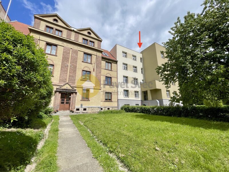 Prodej prostorného byt 2+1, balkon, komora, sklep, Strakonice