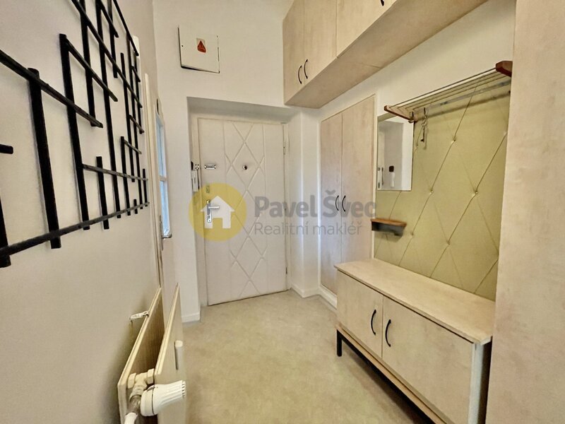 Prodej prostorného byt 2+1, balkon, komora, sklep, Strakonice