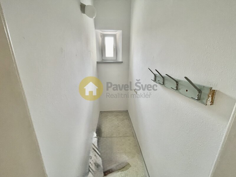 Prodej prostorného byt 2+1, balkon, komora, sklep, Strakonice