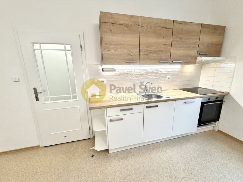 Pronájem bytu 2+kk, 60 m2, centrum města Strakonic