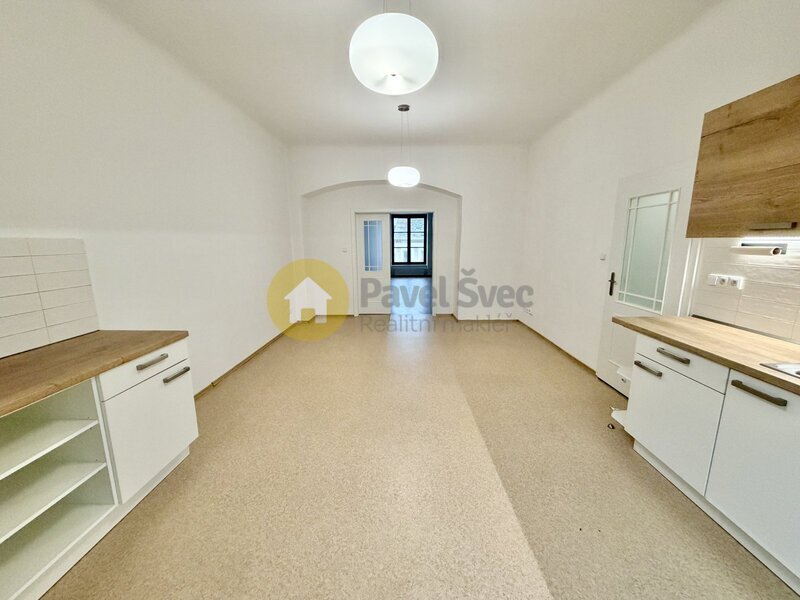 Pronájem bytu 2+kk, 60 m2, centrum města Strakonic