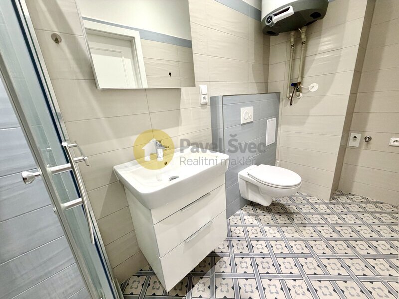 Pronájem bytu 1+kk, 21 m2, centrum města Strakonic