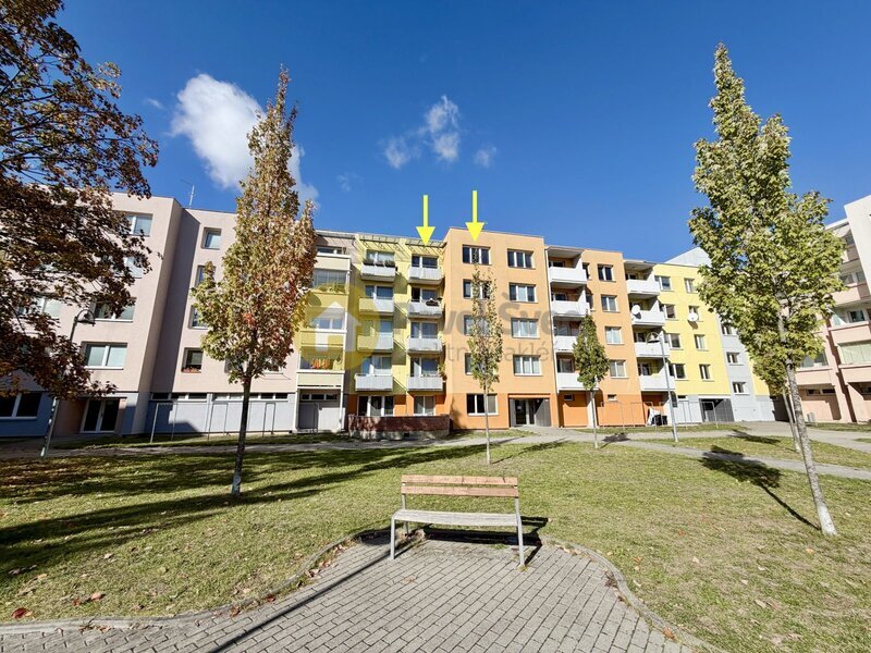 Pronájem 2+kk, 41 m2, balkon/sklep, sídliště Mír, Strakonice