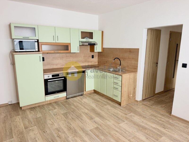 Pronájem 2+kk, 41 m2, balkon/sklep, sídliště Mír, Strakonice