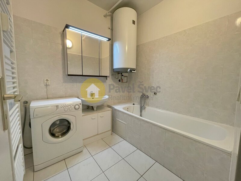 Pronájem bytu 2+1, 52 m2, lodžie, sklep, Horažďovice