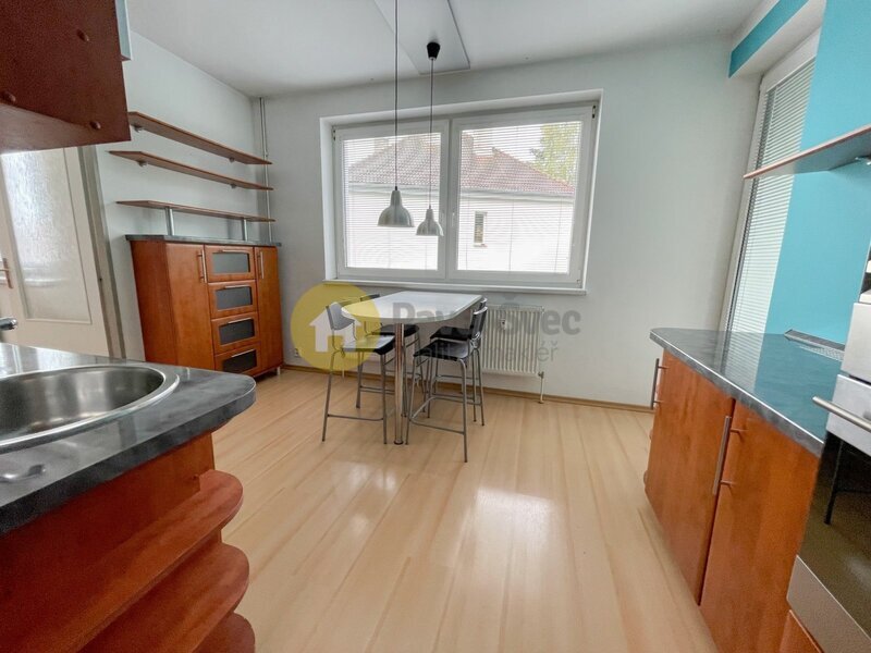 Pronájem bytu 2+1, 52 m2, lodžie, sklep, Horažďovice