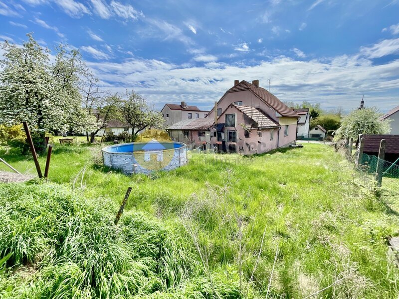 Prodej rodinného domu na pozemku 890 m2 v obci Radomyšl, okr. Strakonice