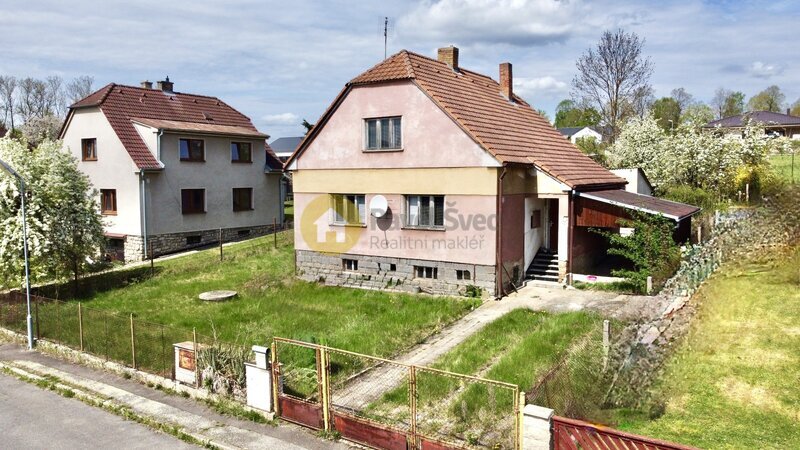 Prodej rodinného domu na pozemku 890 m2 v obci Radomyšl, okr. Strakonice