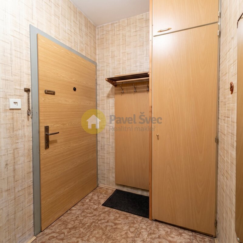 Prodej bytu 2+kk, 44 m2, lodžie/sklep, sídliště Mír, Strakonice
