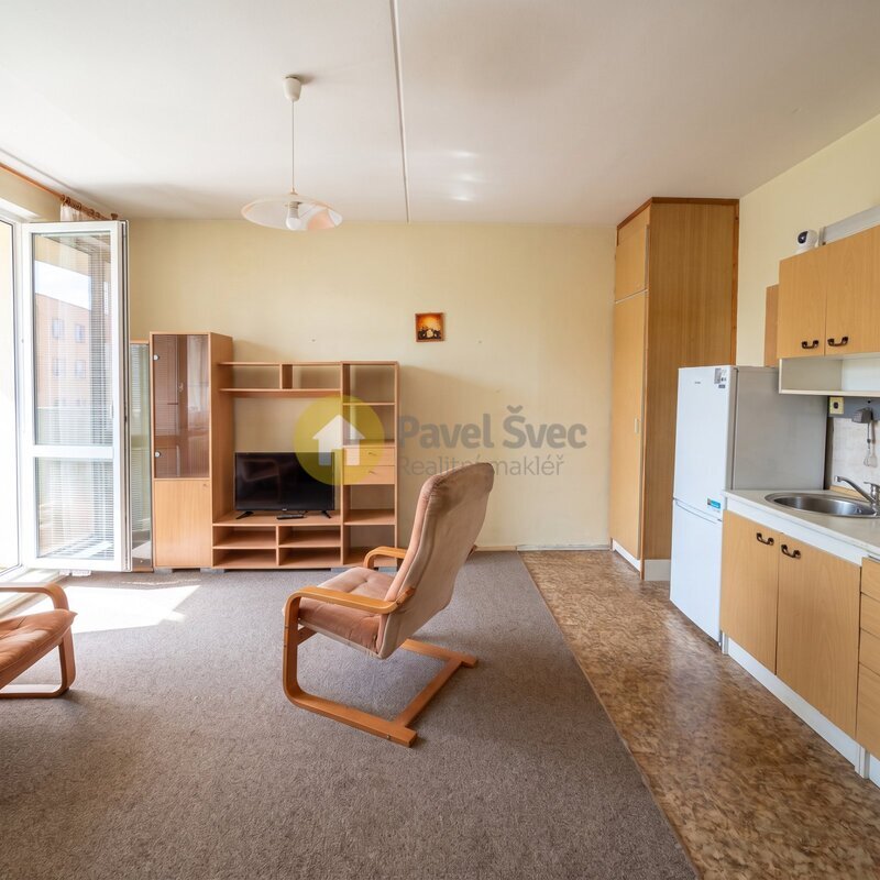 Prodej bytu 2+kk, 44 m2, lodžie/sklep, sídliště Mír, Strakonice