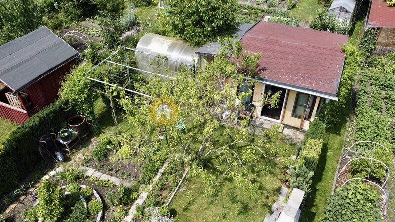 Prodej zahrádky s chatkou na vlastním pozemku 220 m2, Strakonice - lokalita Barvínkov