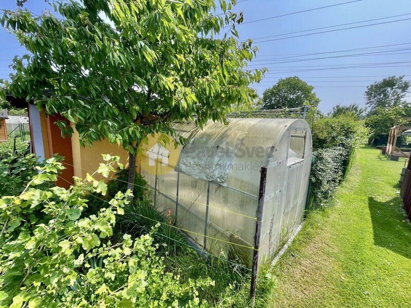 Prodej zahrádky s chatkou na vlastním pozemku 220 m2, Strakonice - lokalita Barvínkov