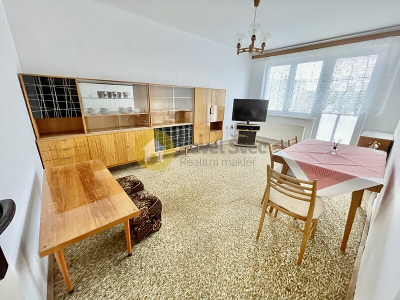 Pronájem bytu 2+1, 62 m2, lodžie, sklep, ul. Bezděkovská, Strakonice