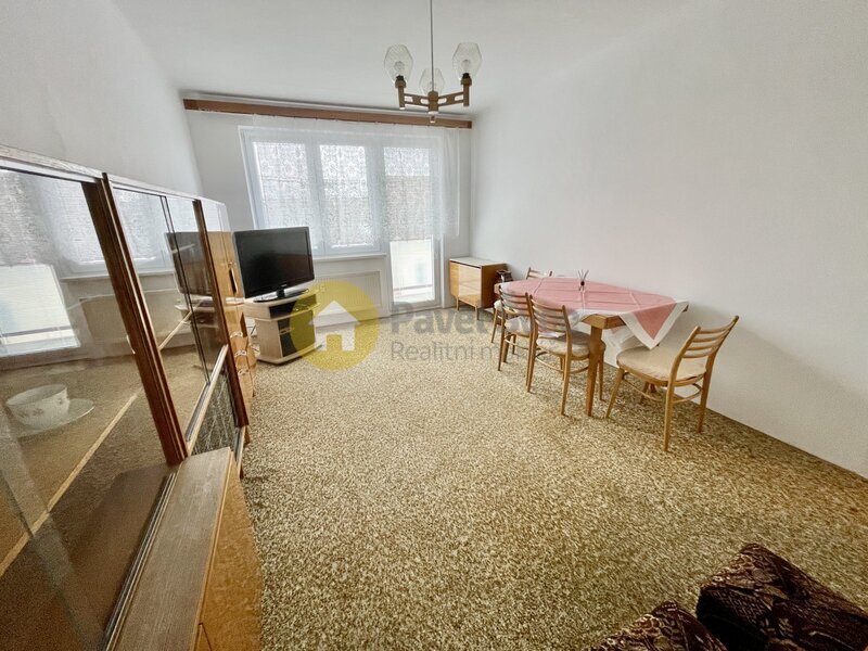 Pronájem bytu 2+1, 62 m2, lodžie, sklep, ul. Bezděkovská, Strakonice