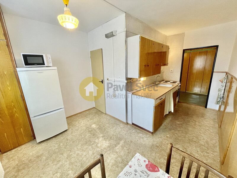 Pronájem bytu 2+1, 62 m2, lodžie, sklep, ul. Bezděkovská, Strakonice