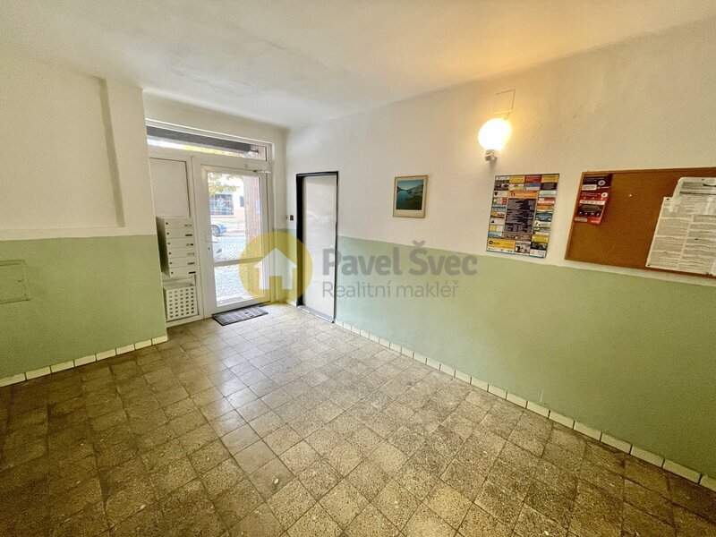 Pronájem bytu 2+1, 62 m2, lodžie, sklep, ul. Bezděkovská, Strakonice