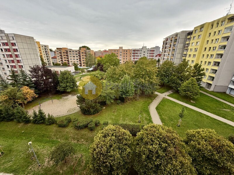 Pronájem bytu 1+1 s lodžií a sklepem v Písku, Na Pěníku.