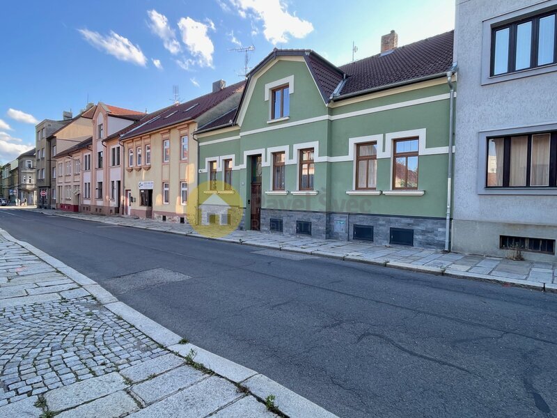 Pronájem nové podkrovní garsonky 53 m2, Strakonice