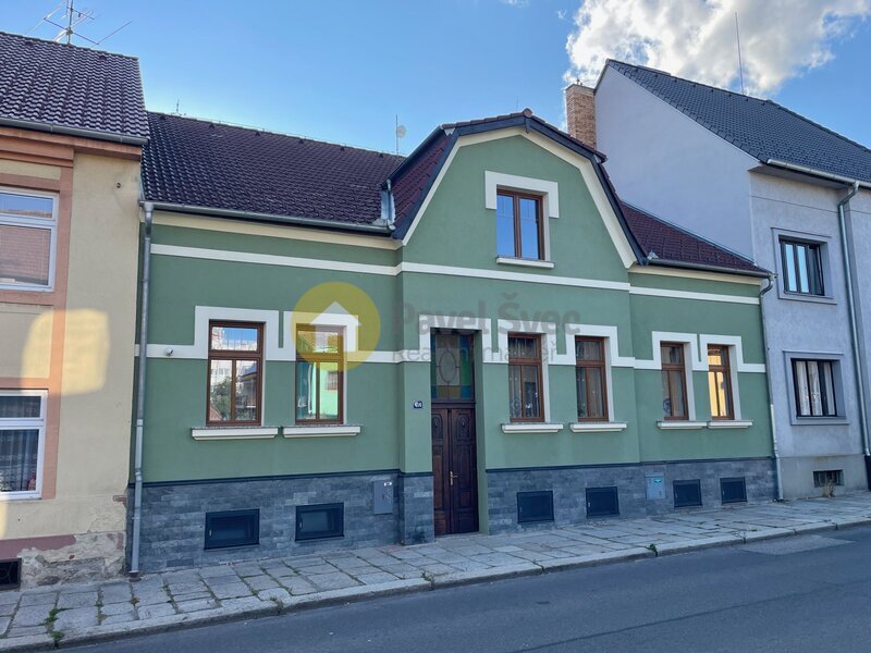 Pronájem nové podkrovní garsonky 53 m2, Strakonice