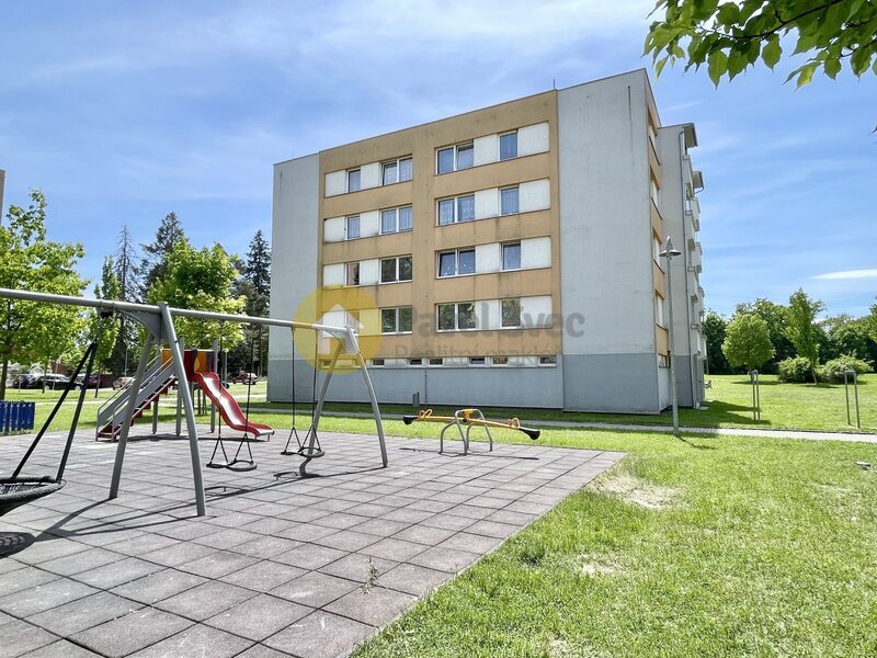 Pronájem bytu 3+1, 78 m2, balkon/sklep, Strakonice