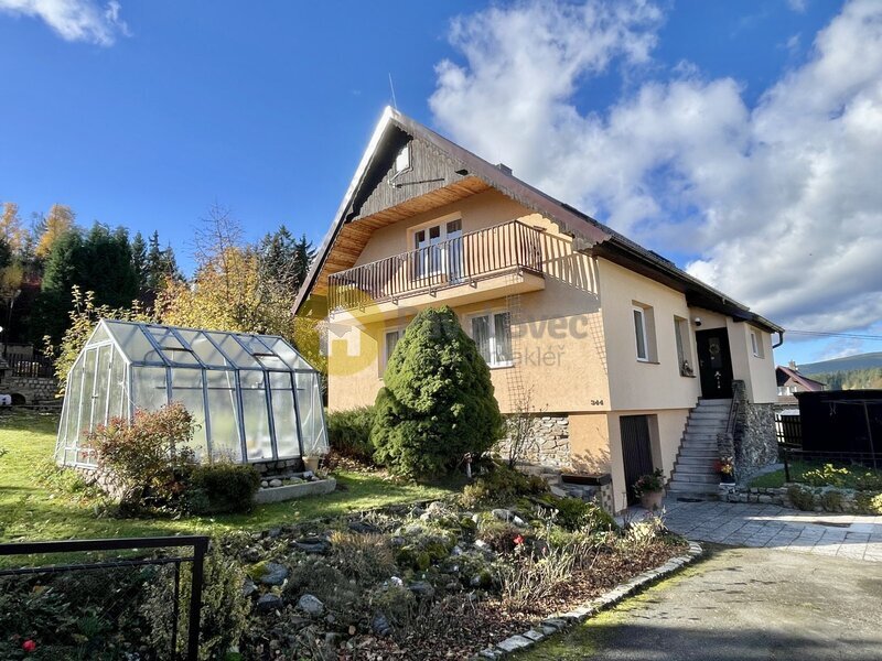 Šumava - prodej rodinného domu 4+1, 155 m2, zahrada 595 m2, obec Stachy