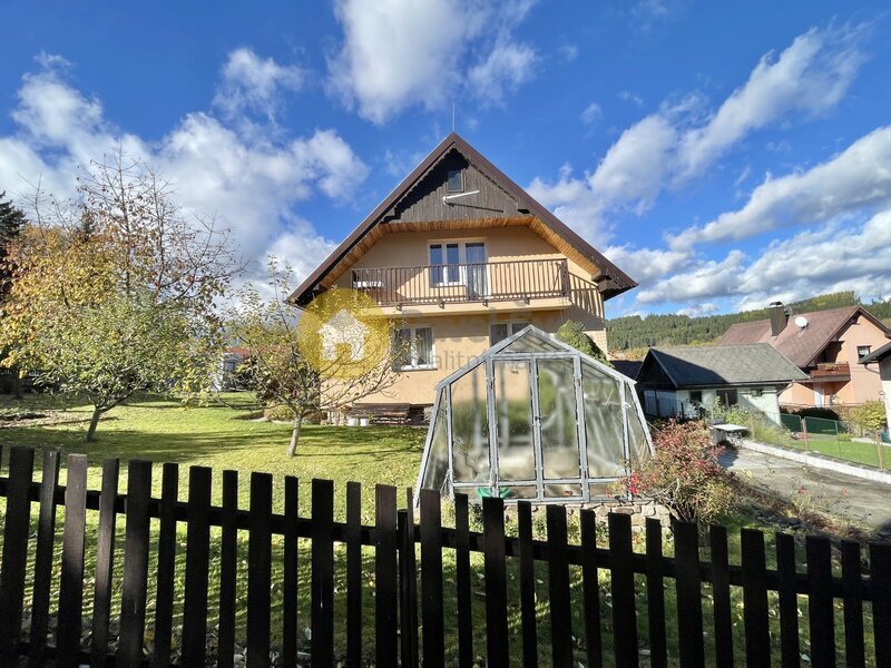 Šumava - prodej rodinného domu 4+1, 155 m2, zahrada 595 m2, obec Stachy