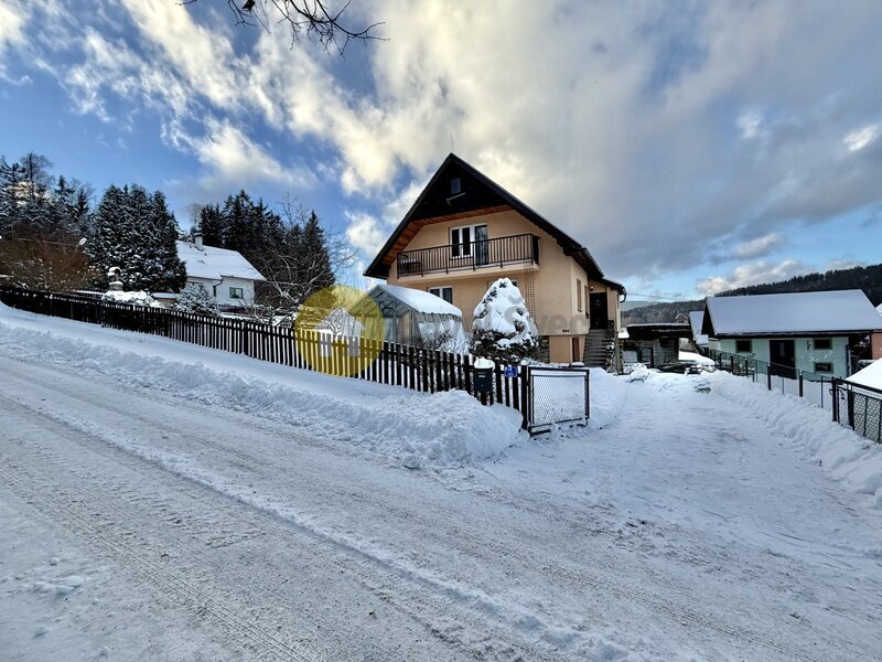 Šumava - prodej rodinného domu 4+1, 155 m2, zahrada 595 m2, obec Stachy